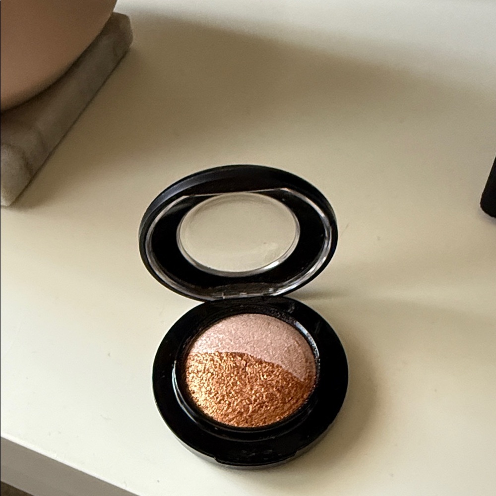 Mac Baked Eyeshadow Duo - Gold and Cream